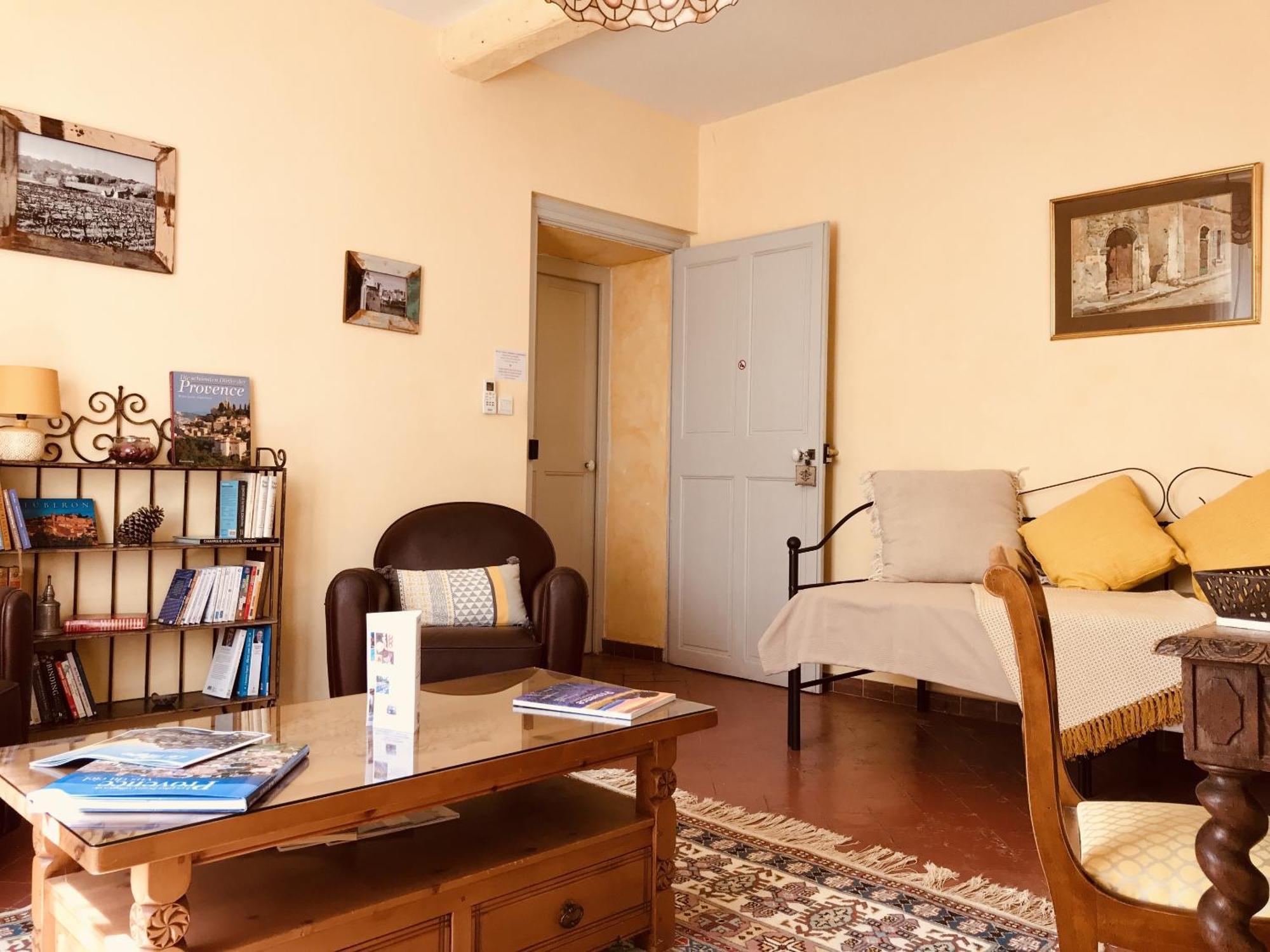 Hotel Fontaine Des Magnarelles Althen-des-Paluds Pokój zdjęcie