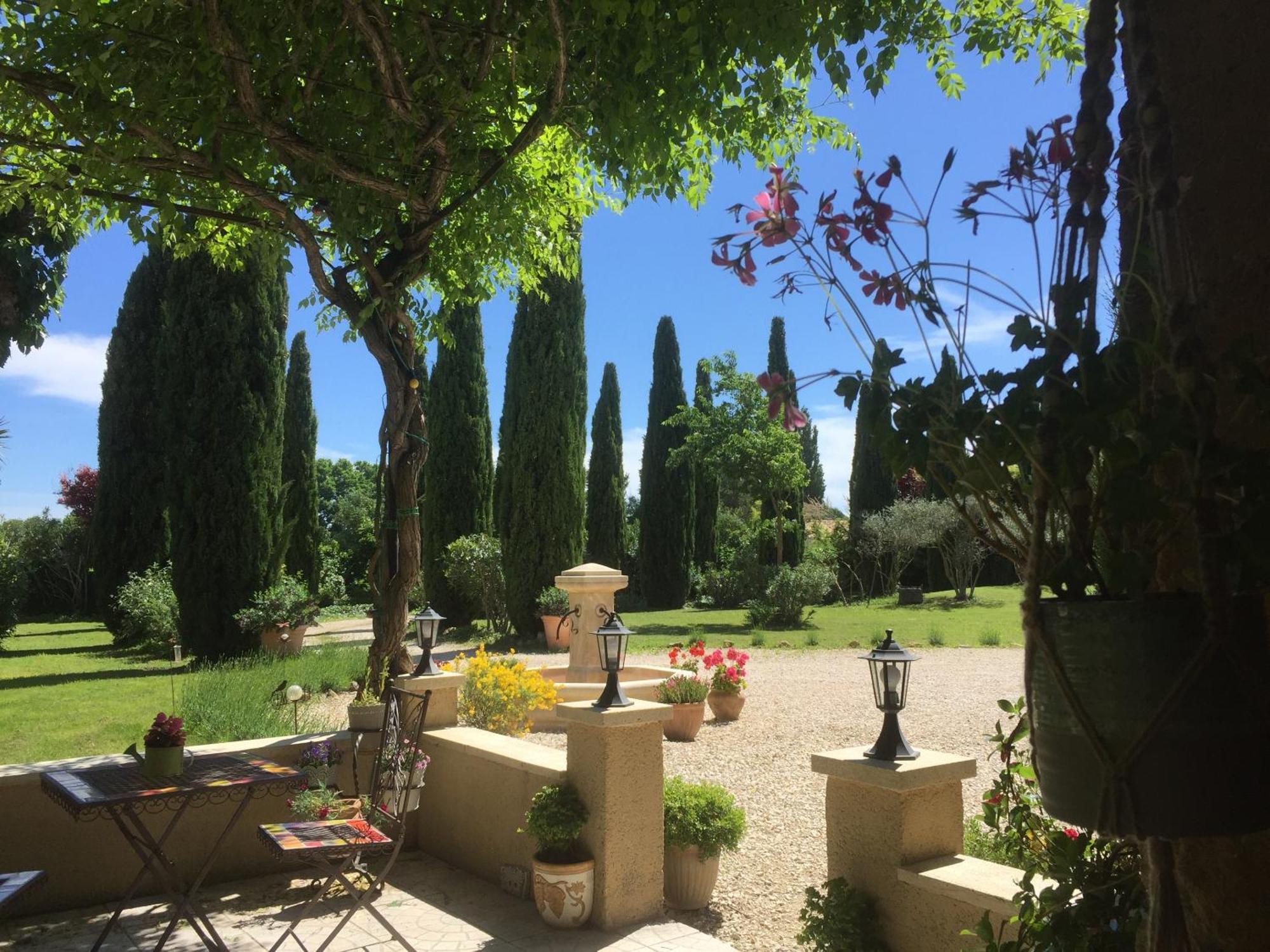 Hotel Fontaine Des Magnarelles Althen-des-Paluds Zewnętrze zdjęcie